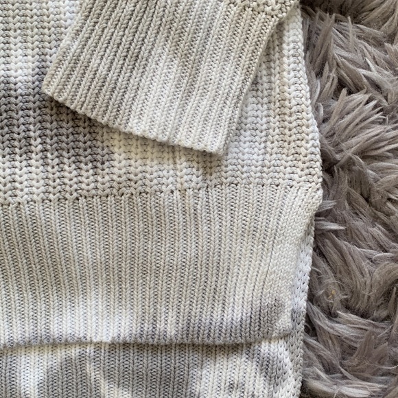 Aerie Tie Dye V Neck Oversized Sweater Sz XS Grey White SPRING 🌺💐🌷✅ - Picture 4 of 6